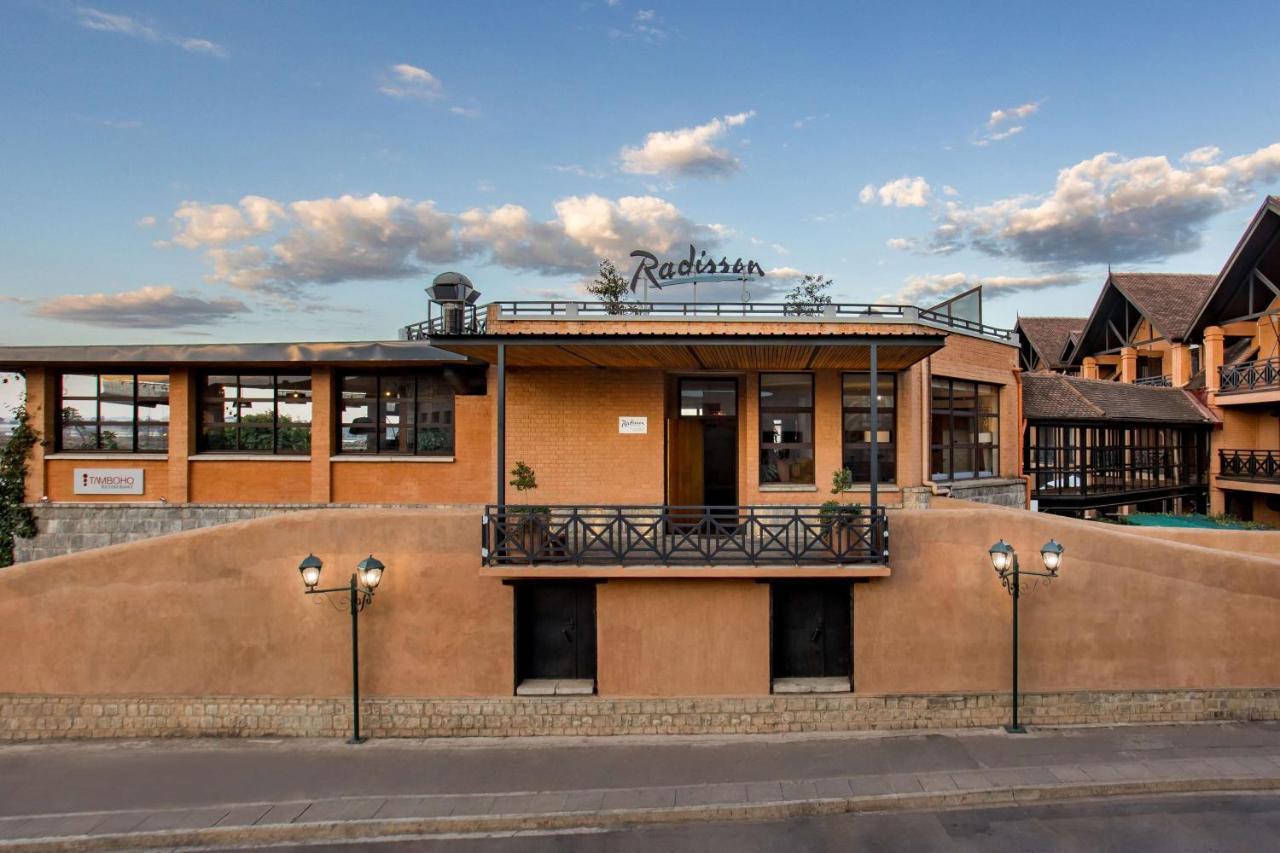 Radisson Hotel Tamboho Waterfront Antananarivo Exterior foto