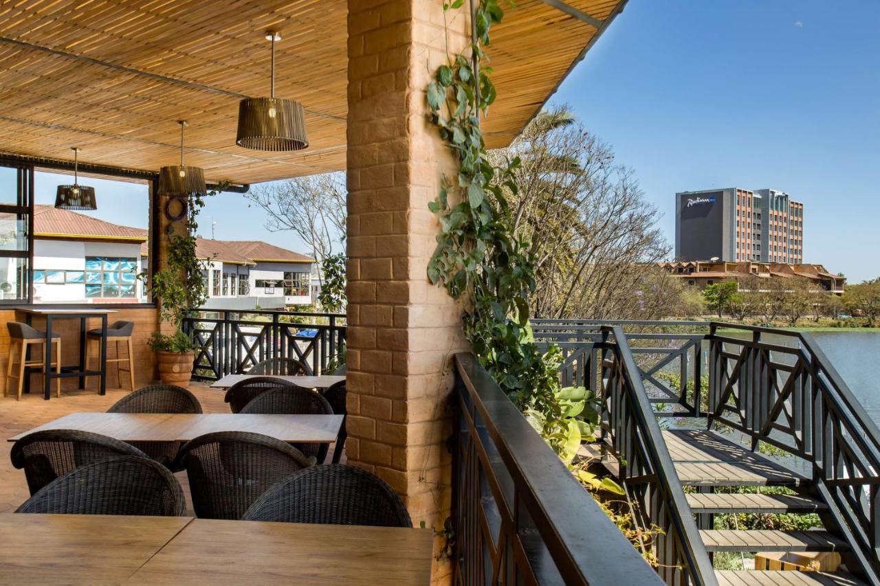 Radisson Hotel Tamboho Waterfront Antananarivo Exterior foto