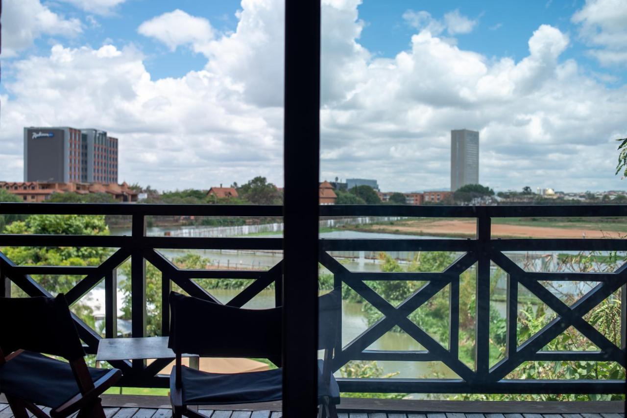 Radisson Hotel Tamboho Waterfront Antananarivo Exterior foto