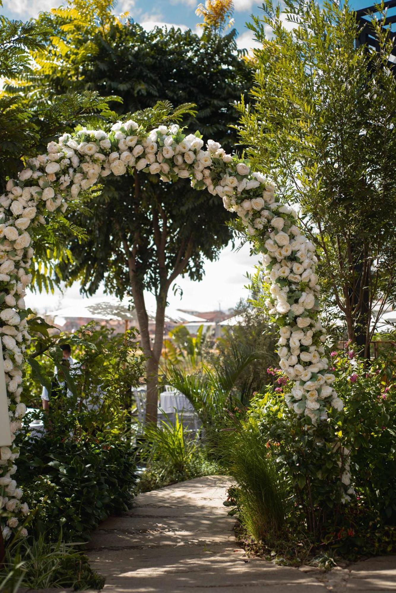 Radisson Hotel Tamboho Waterfront Antananarivo Exterior foto
